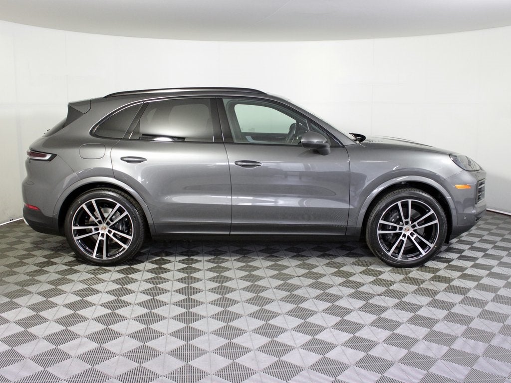 2025 Porsche Cayenne Base