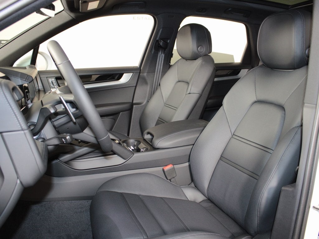 2026 Porsche Cayenne Base