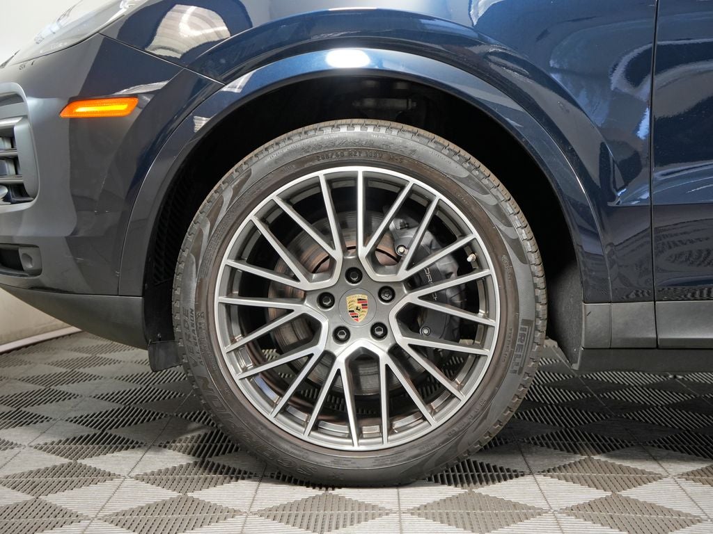 2023 Porsche Cayenne Base