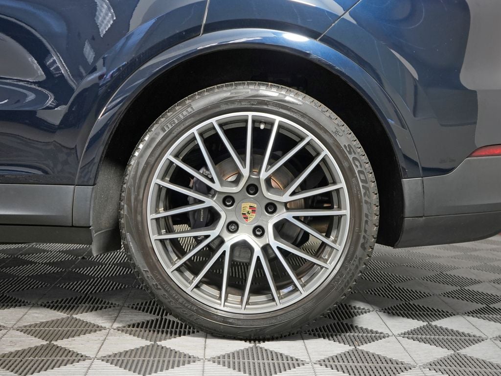 2023 Porsche Cayenne Base