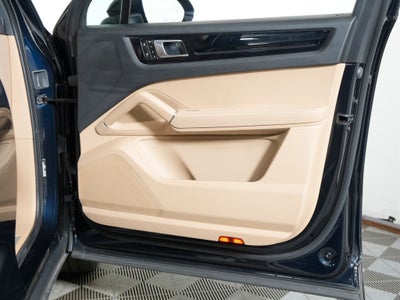 2023 Porsche Cayenne Base