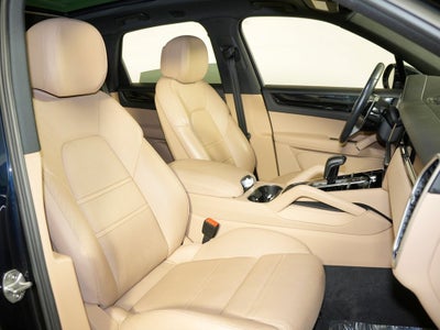2023 Porsche Cayenne Base