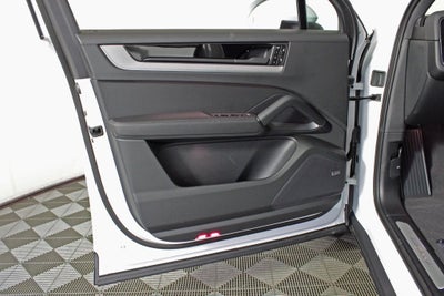 2025 Porsche Cayenne Base