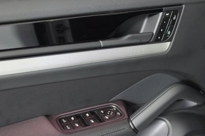 2025 Porsche Cayenne Base