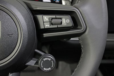 2025 Porsche Cayenne Base