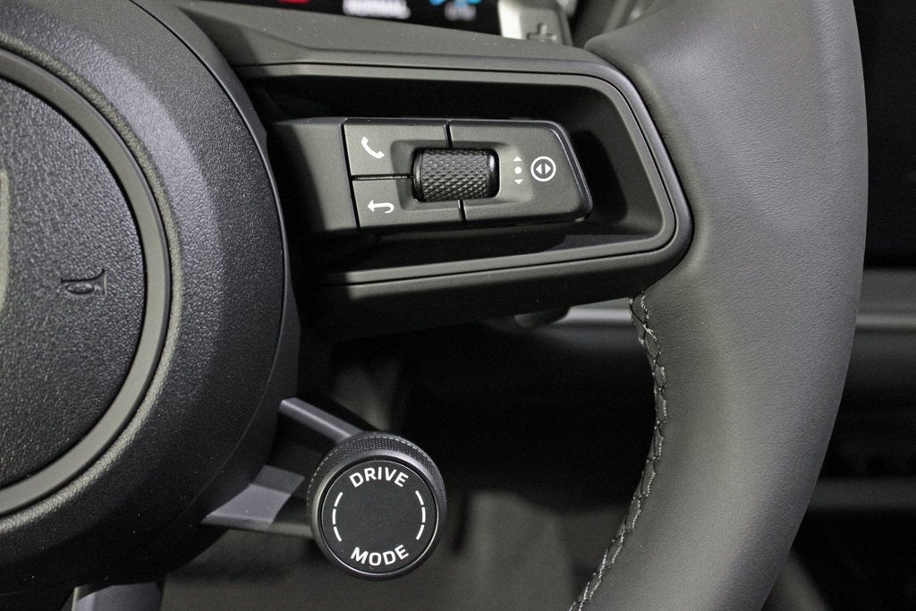 2025 Porsche Cayenne Base