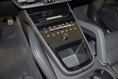 2025 Porsche Cayenne Base