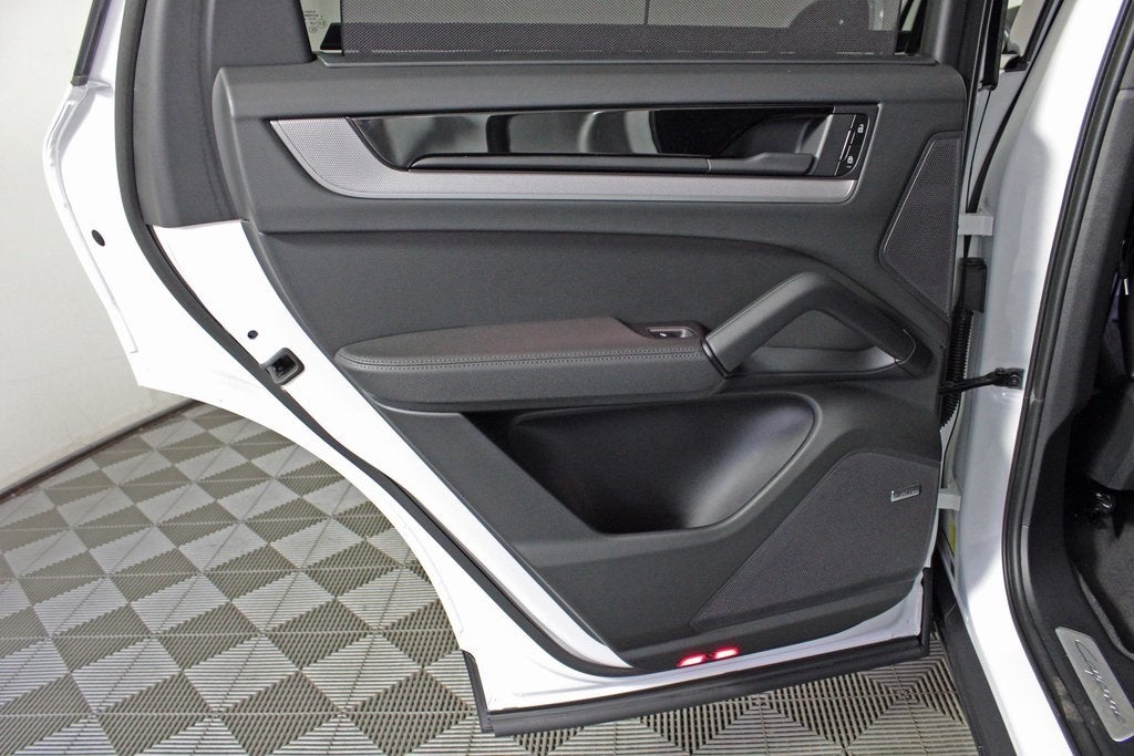 2025 Porsche Cayenne Base