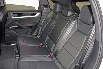 2025 Porsche Cayenne Base
