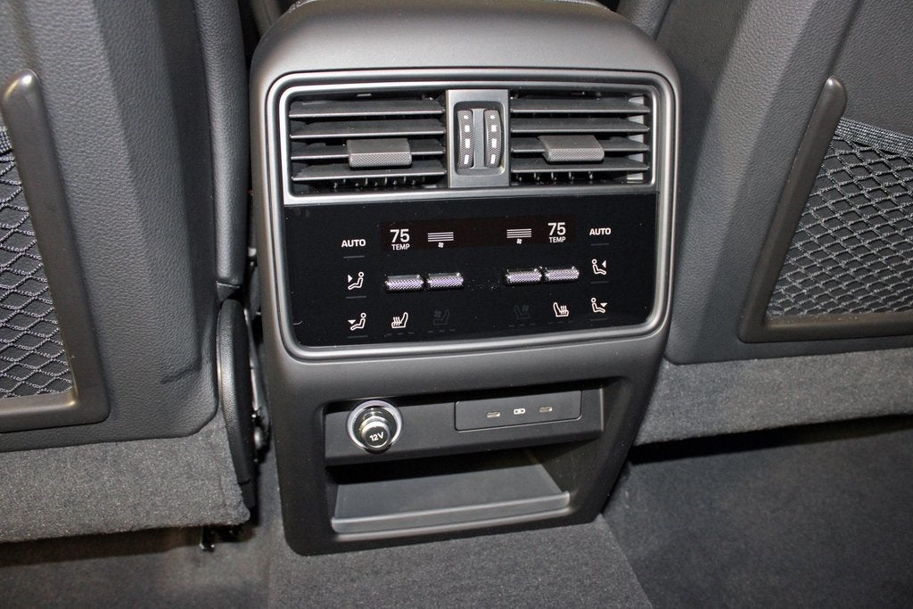 2025 Porsche Cayenne Base