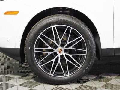 2025 Porsche Cayenne Base