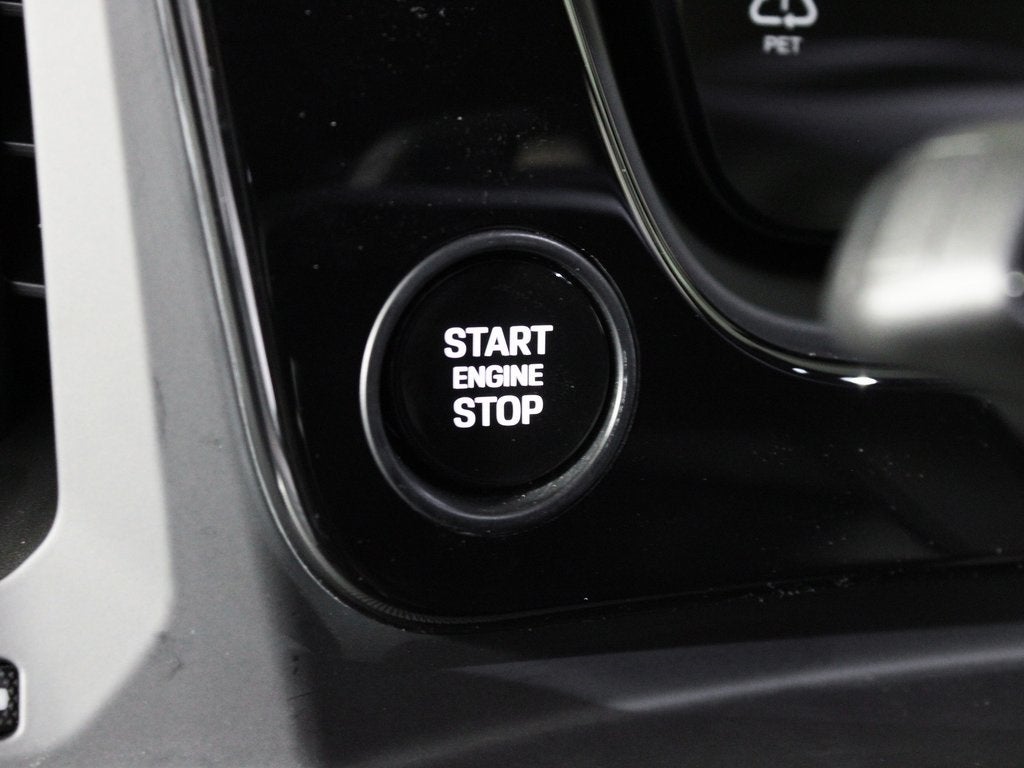 2025 Porsche Cayenne Base