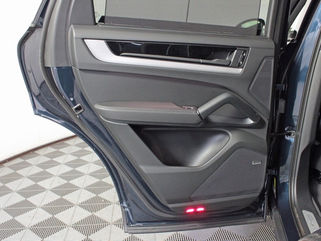 2025 Porsche Cayenne Base