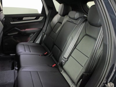 2025 Porsche Cayenne Base