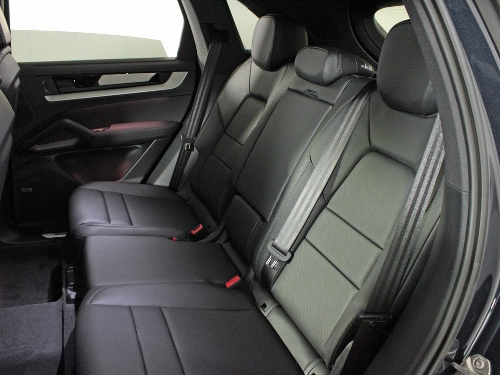 2025 Porsche Cayenne Base