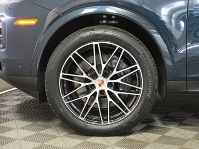 2025 Porsche Cayenne Base