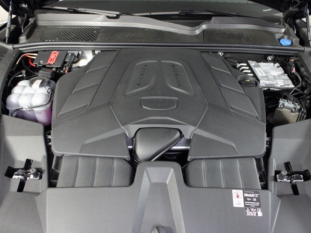 2025 Porsche Cayenne Base