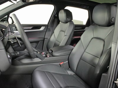 2025 Porsche Cayenne Base