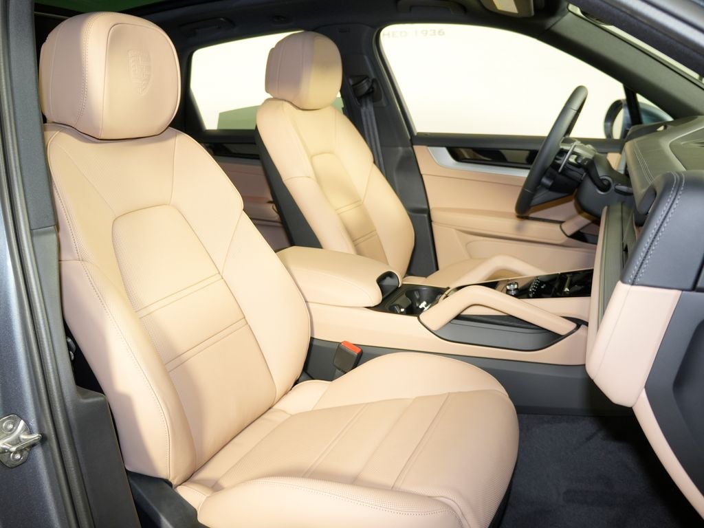2026 Porsche Cayenne Base