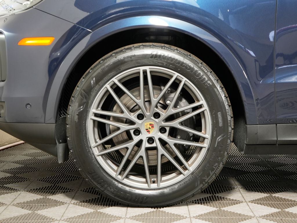 2024 Porsche Cayenne Base