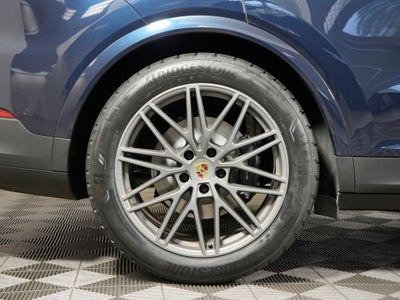 2024 Porsche Cayenne Base