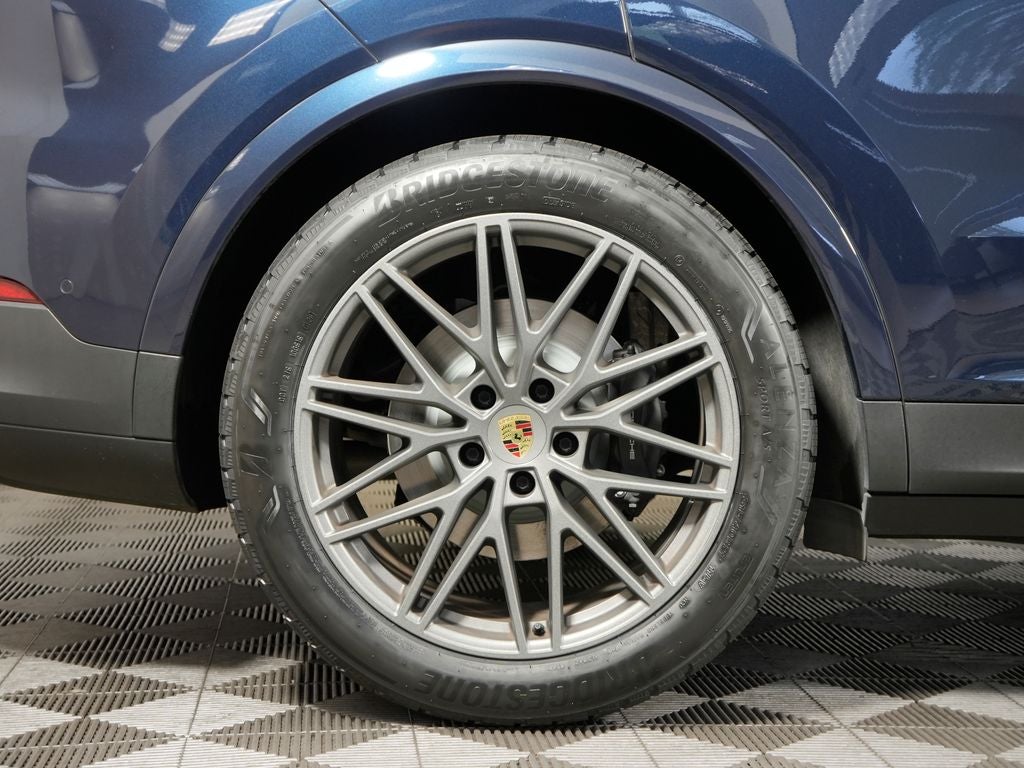 2024 Porsche Cayenne Base
