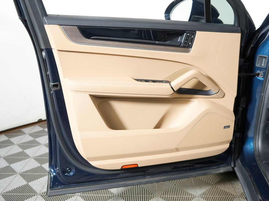 2024 Porsche Cayenne Base