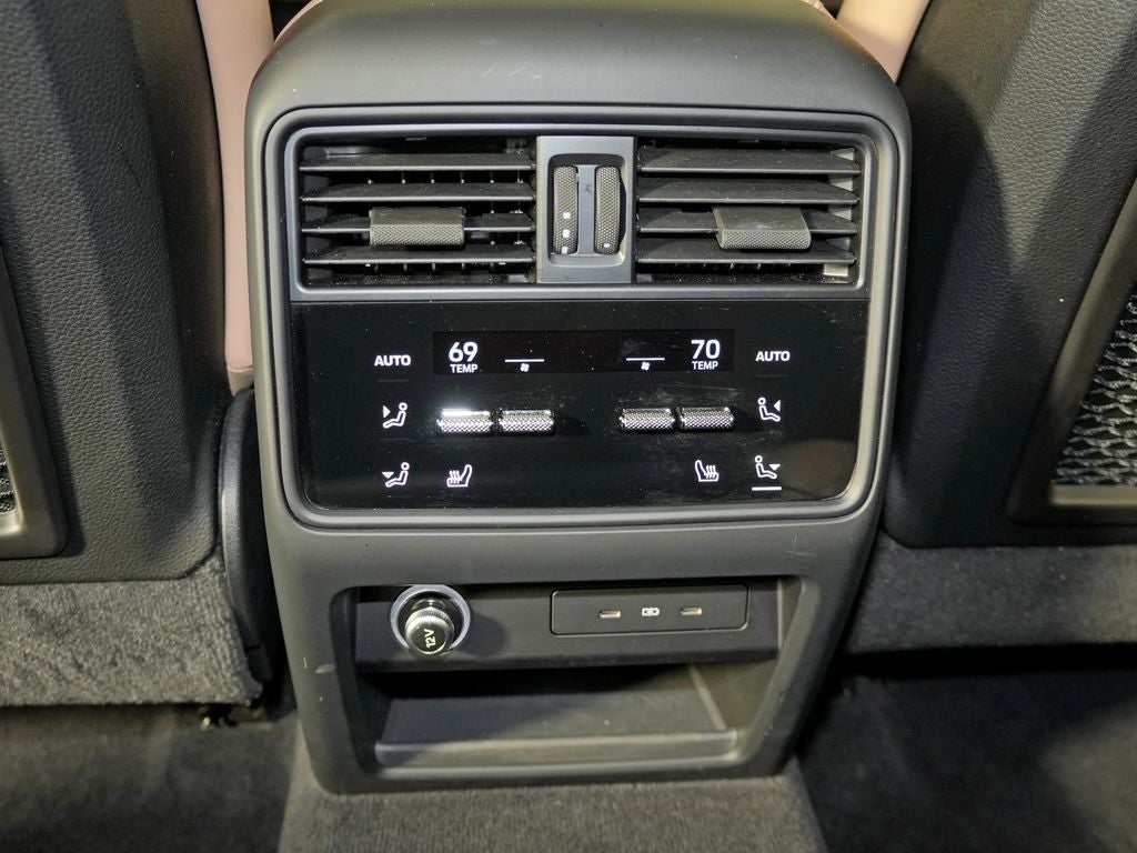2024 Porsche Cayenne Base