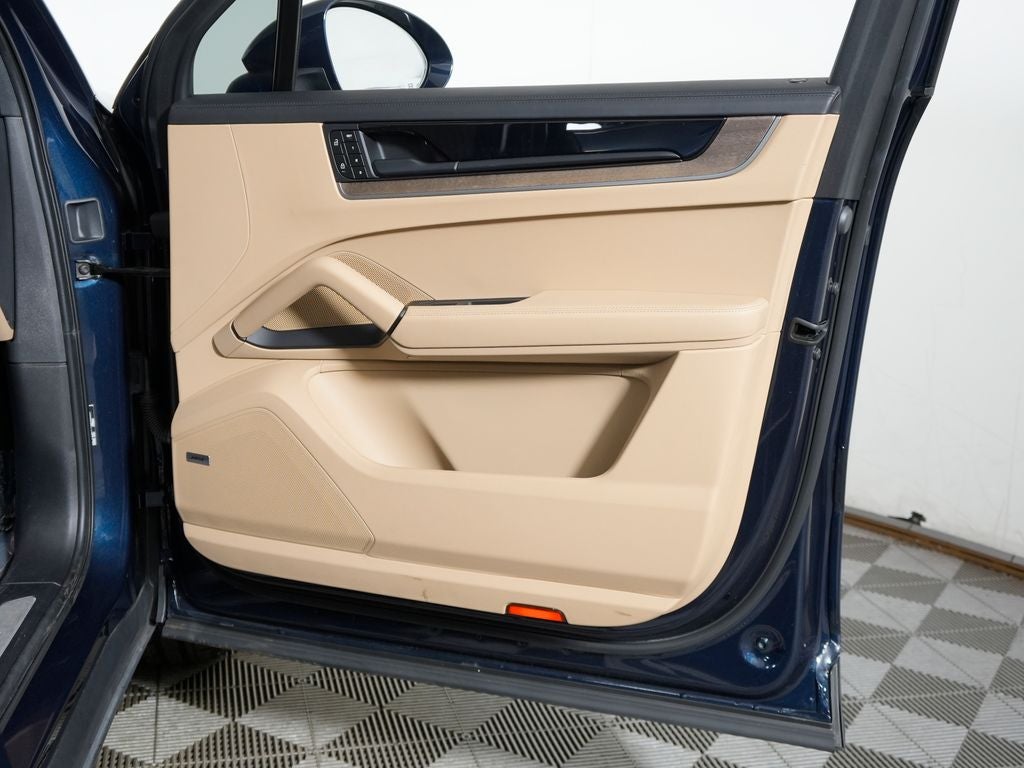 2024 Porsche Cayenne Base
