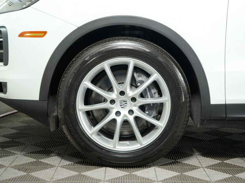 2024 Porsche Cayenne Base