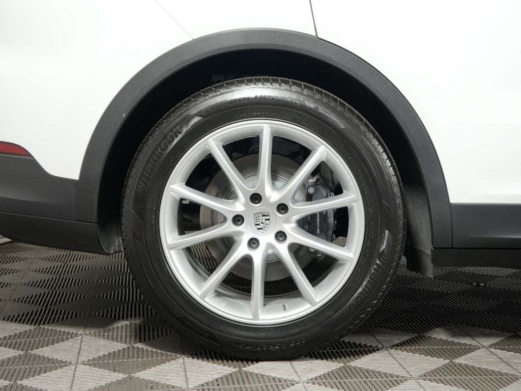 2024 Porsche Cayenne Base
