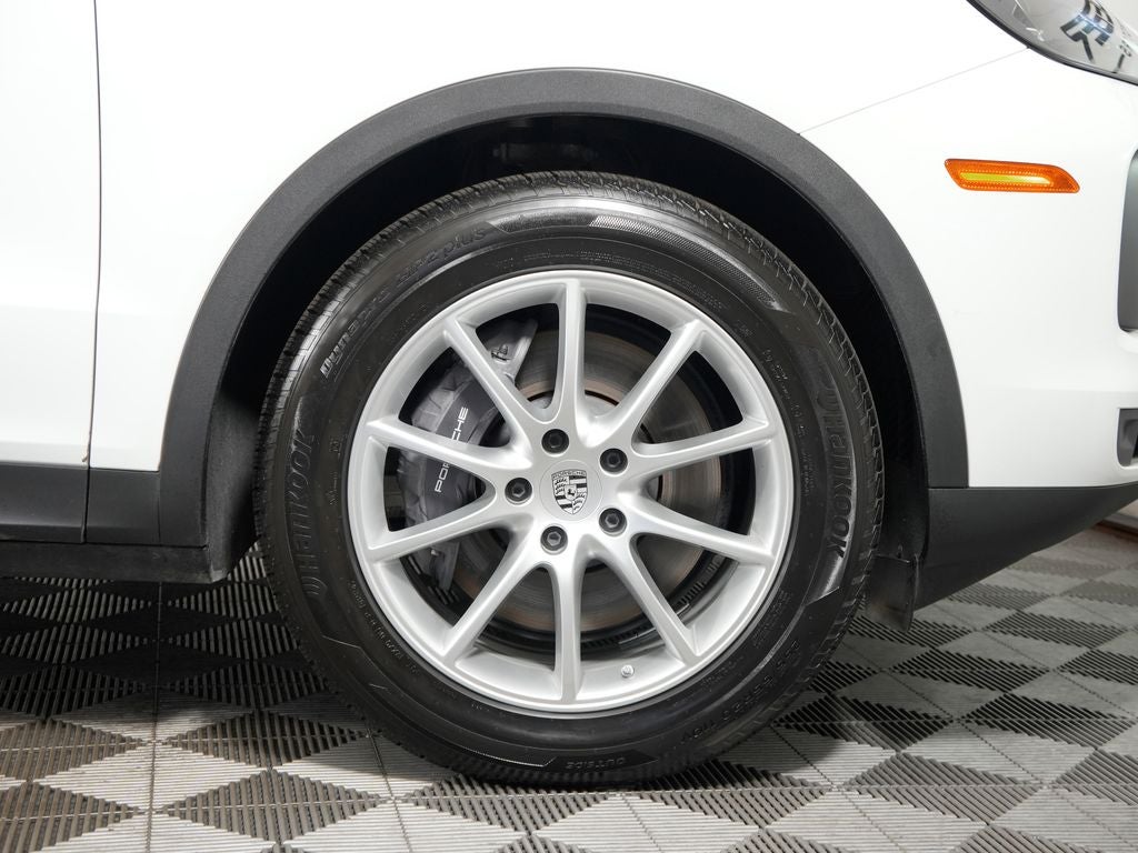 2024 Porsche Cayenne Base
