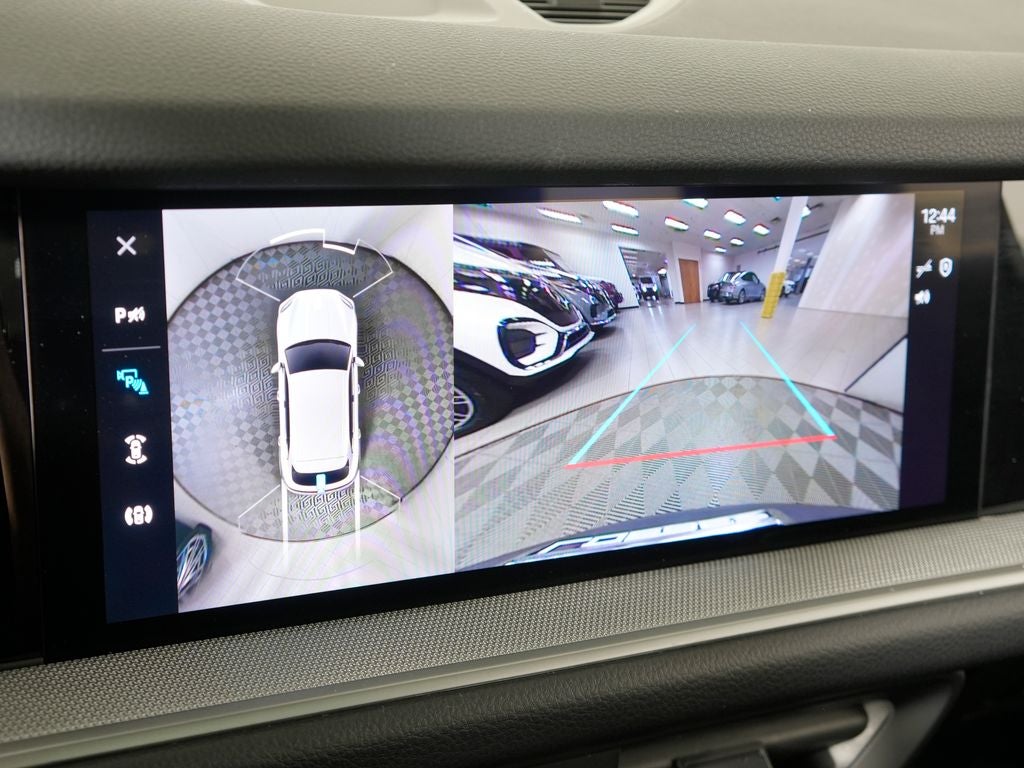 2024 Porsche Cayenne Base