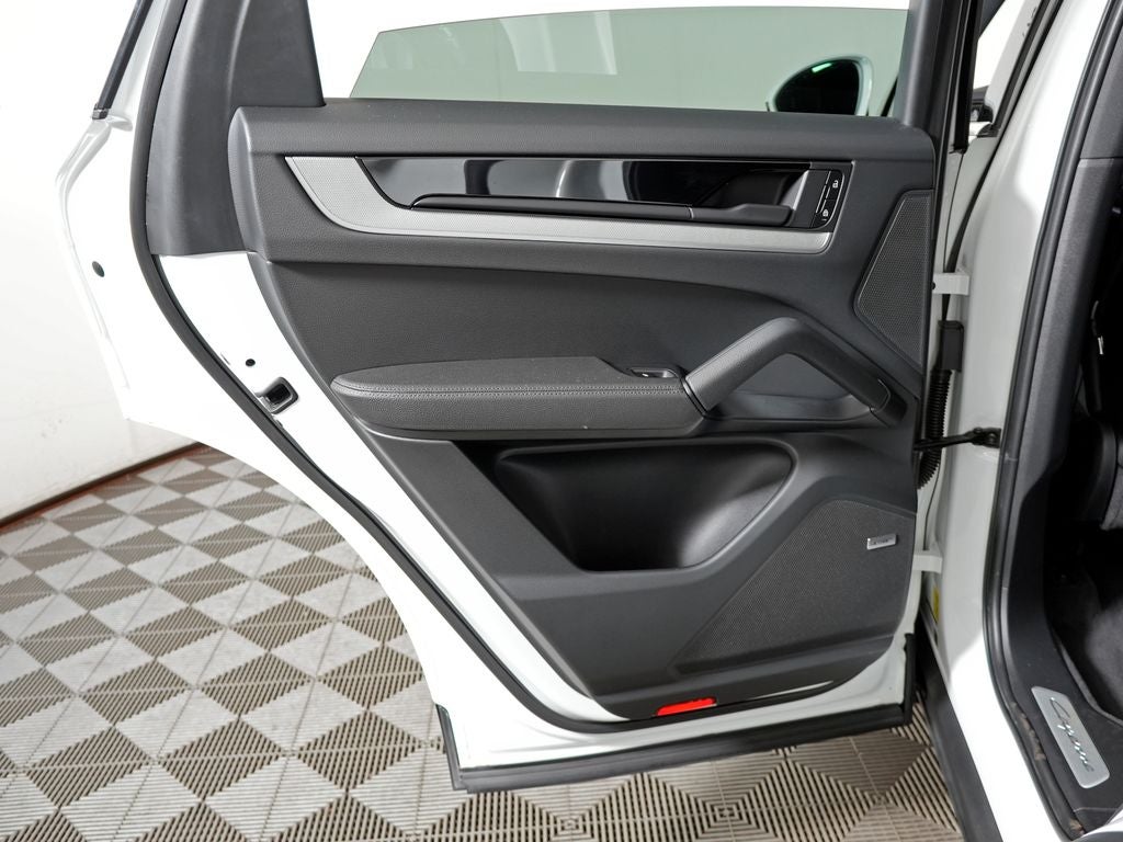 2024 Porsche Cayenne Base
