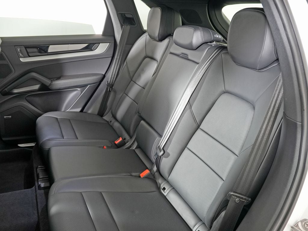 2024 Porsche Cayenne Base