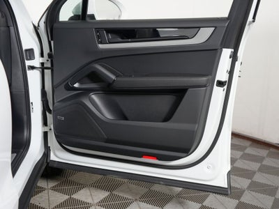 2024 Porsche Cayenne Base