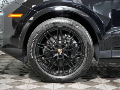 2024 Porsche Cayenne Base