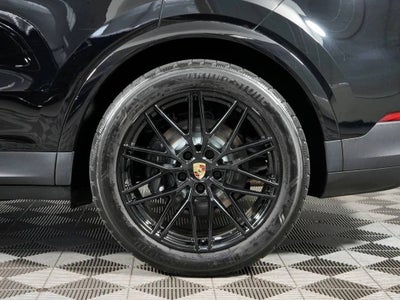 2024 Porsche Cayenne Base