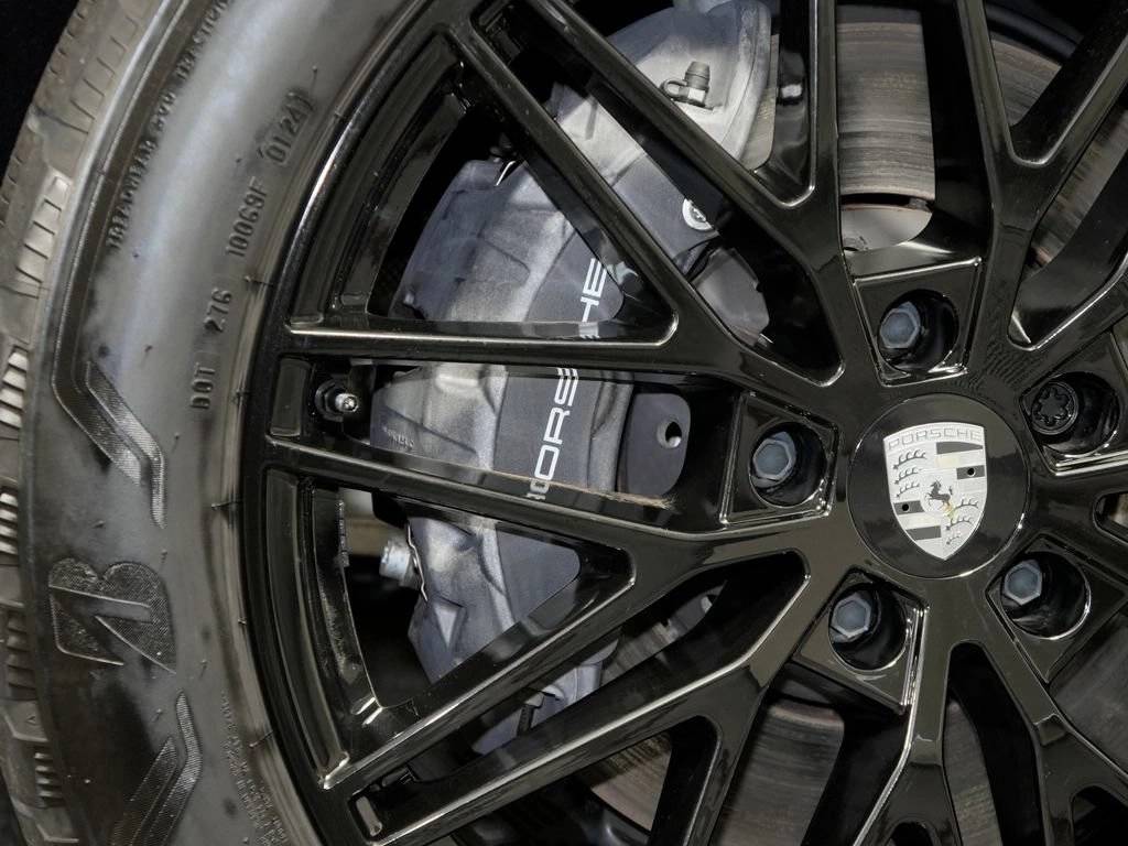2024 Porsche Cayenne Base