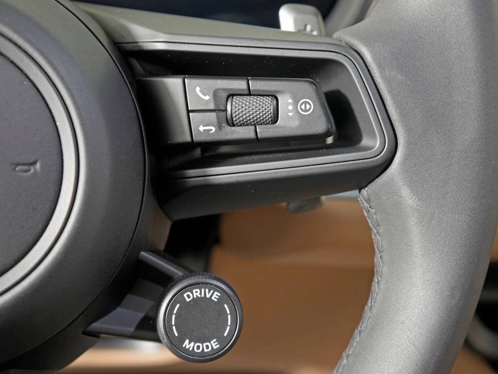 2024 Porsche Cayenne Base