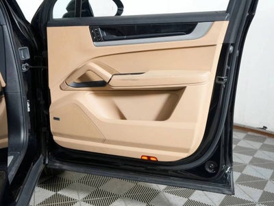 2024 Porsche Cayenne Base