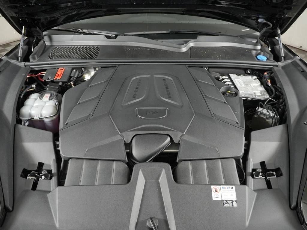 2024 Porsche Cayenne Base
