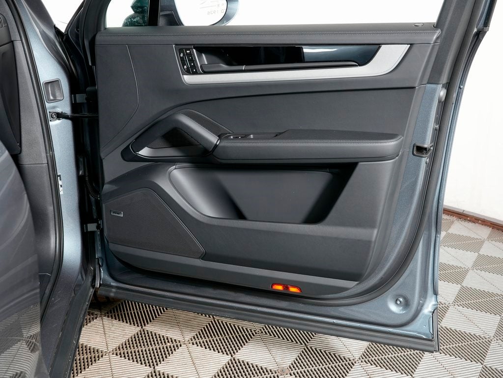 2026 Porsche Cayenne Base