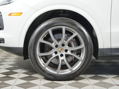 2023 Porsche Cayenne Platinum Edition