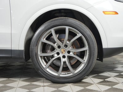 2023 Porsche Cayenne Platinum Edition
