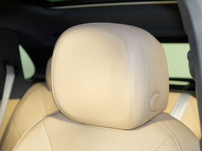 2023 Porsche Cayenne Platinum Edition