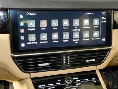 2023 Porsche Cayenne Platinum Edition