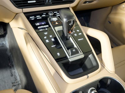 2023 Porsche Cayenne Platinum Edition
