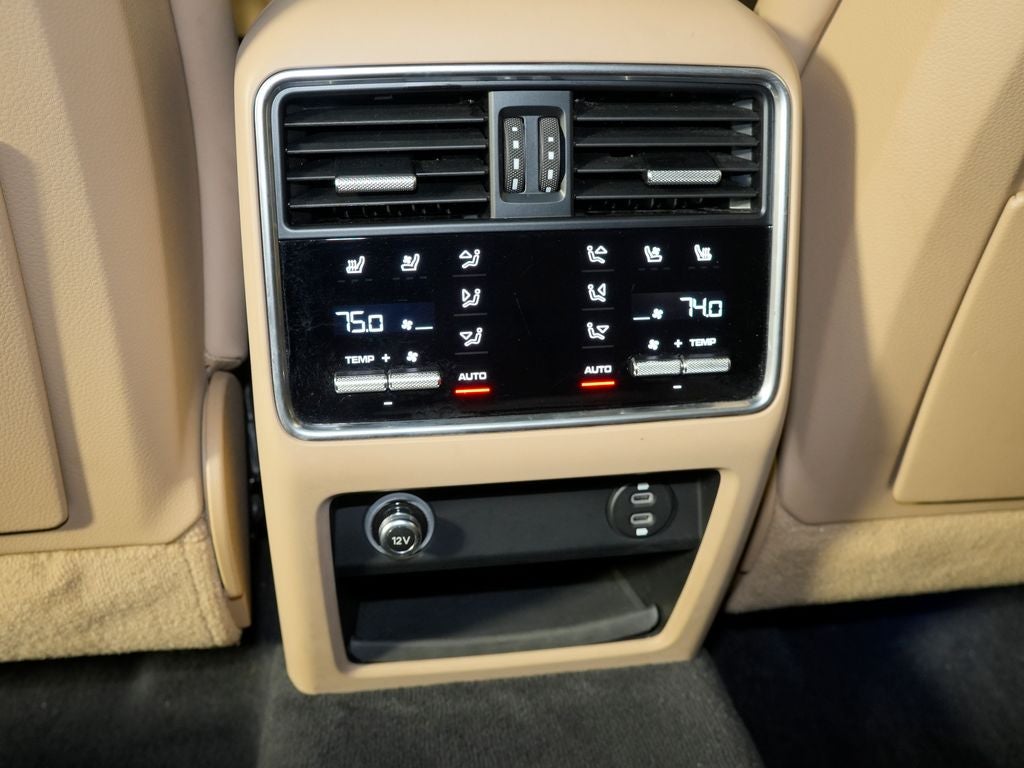 2023 Porsche Cayenne Platinum Edition