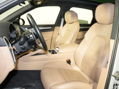2023 Porsche Cayenne Platinum Edition